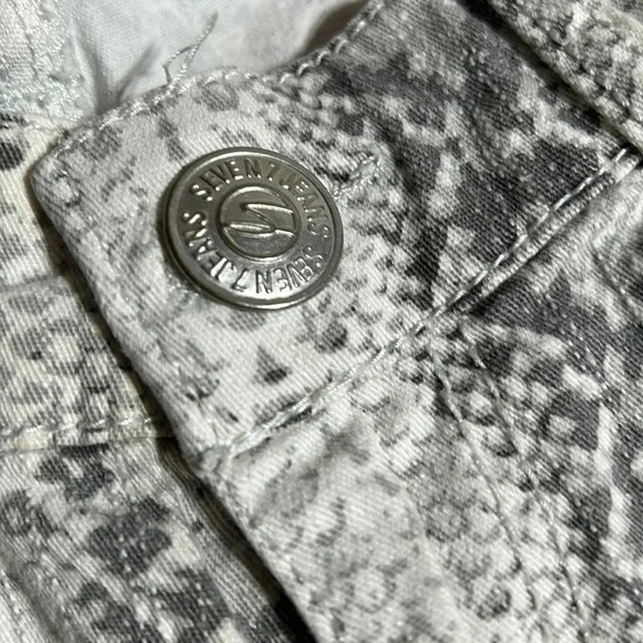 Seven 7 shorts - Picture 3 of 12